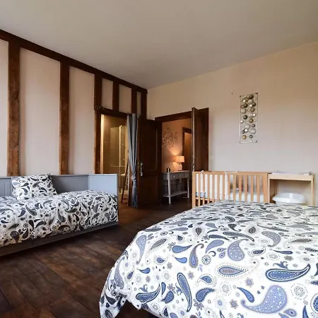 Elegant In Hubert With Fenced Garden Holiday home